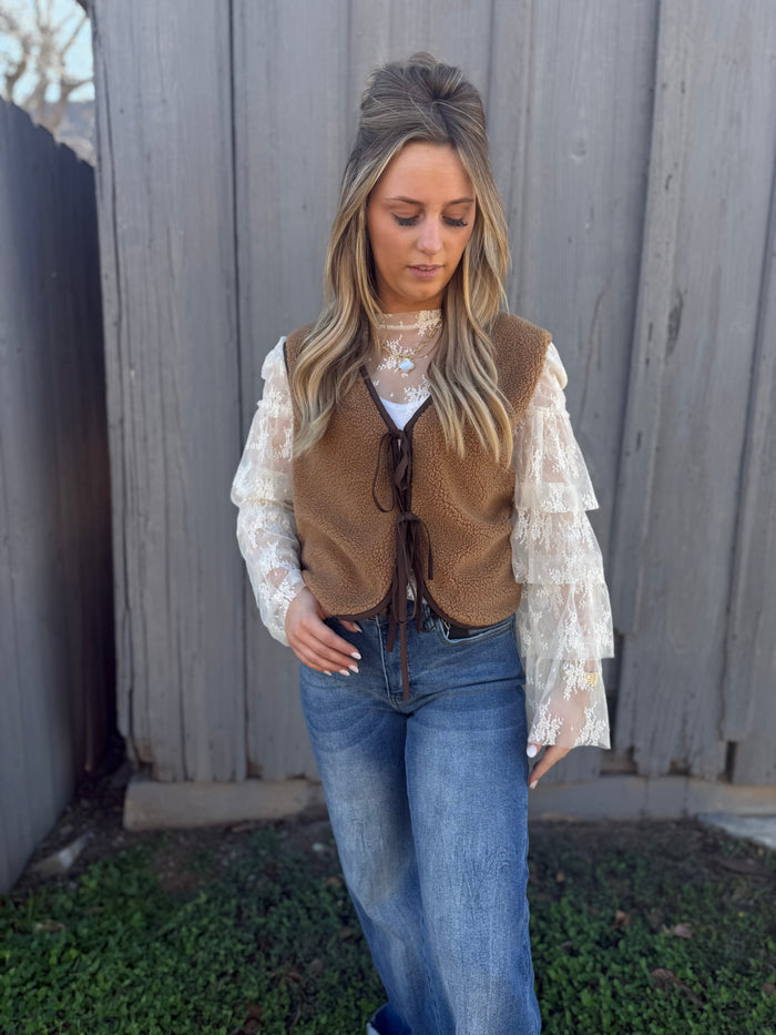Camel Sherpa Bow Vest