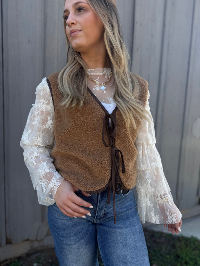 Camel Sherpa Bow Vest