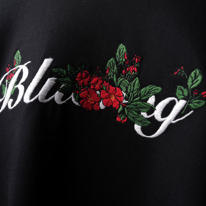 Premium oversized black statement t-shirt tiger stitched design