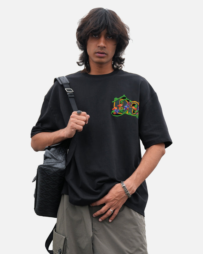 Premium oversized black t-shirt garland print