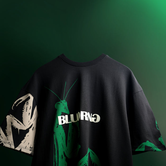 Premium black oversized tee mantis high density print statement