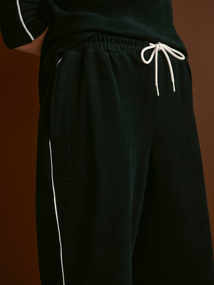 Black/ Snow White