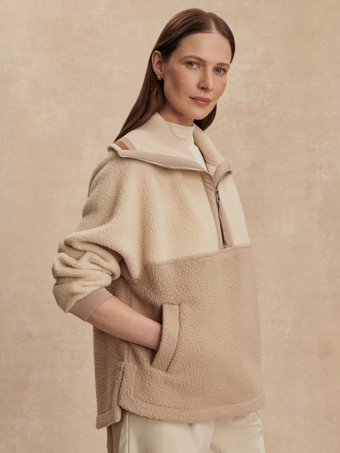 Cool Sand/ Light Taupe