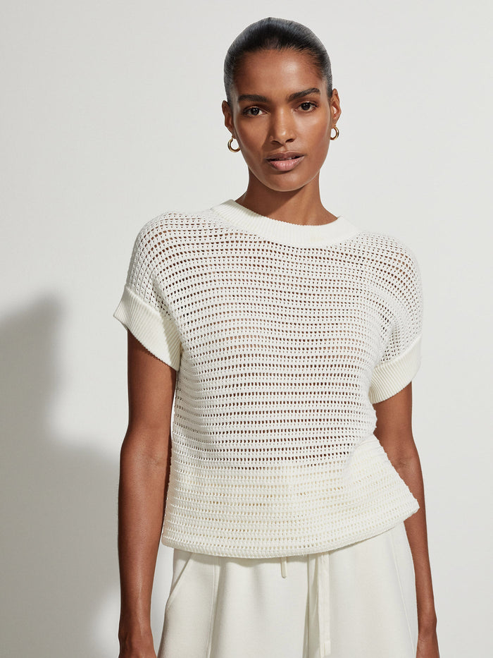 Egret|Corvallis Var00991 Egret front view of the Corvallis garment in Egret color, showcasing a soft knit fabric.