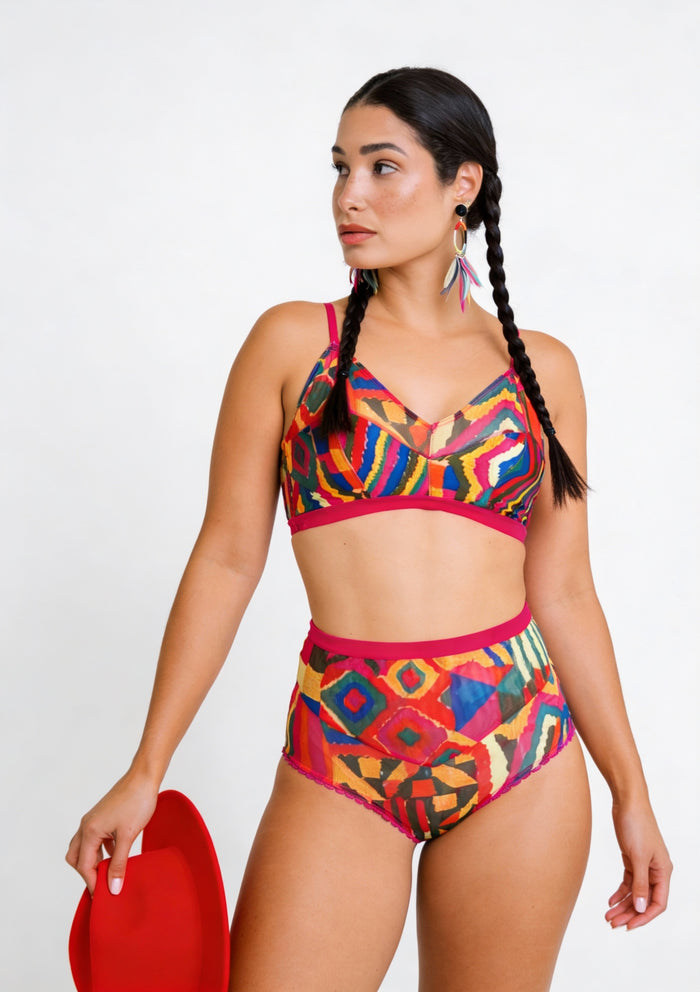 Cuzco Print Highwaisted Hot Pants