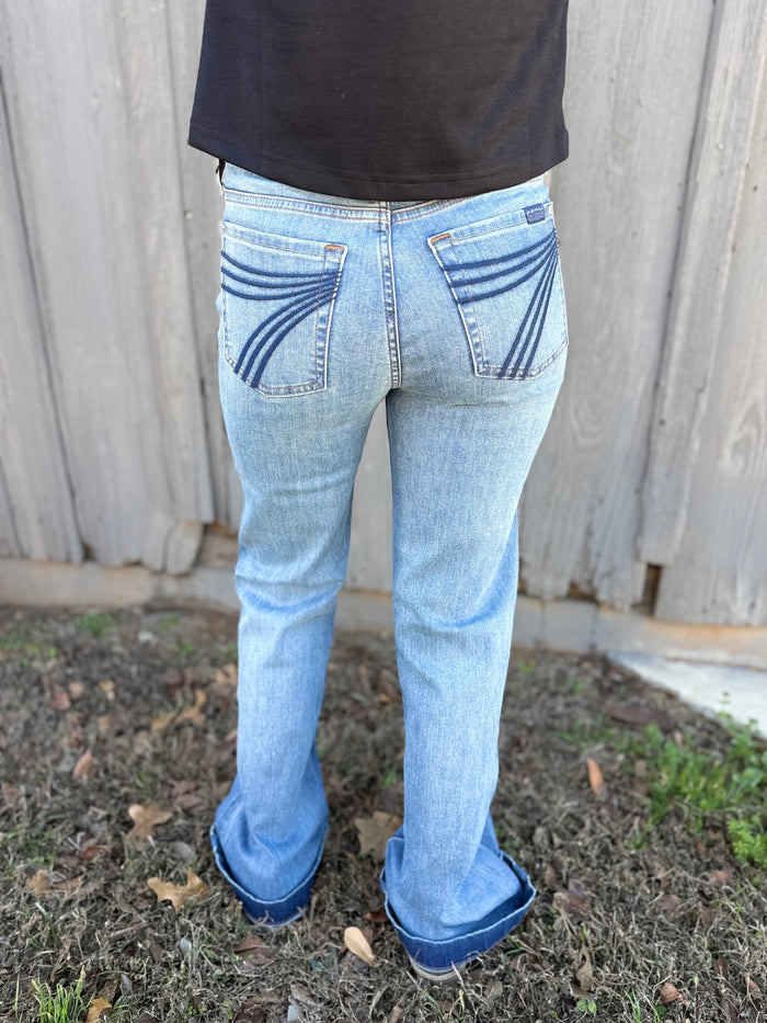 Dojo Authentic Distressed Light Jean