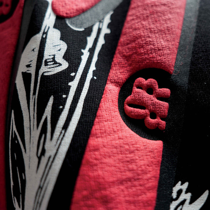 Oversized premium black t-shirt with contrast puff design