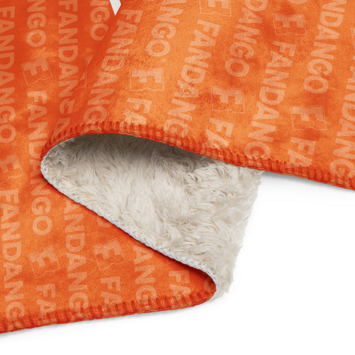 Close-up of the blanket edge stitching and fabric quality