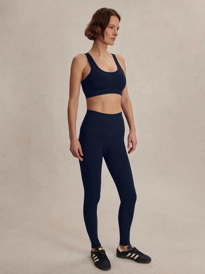 Sky Captain|Front view of the FREESOFT HIGH RISE LEGGING 28 SKY CAPTAIN, showing a high-rise waistband and sleek full-length silhouette in Sky Captain.