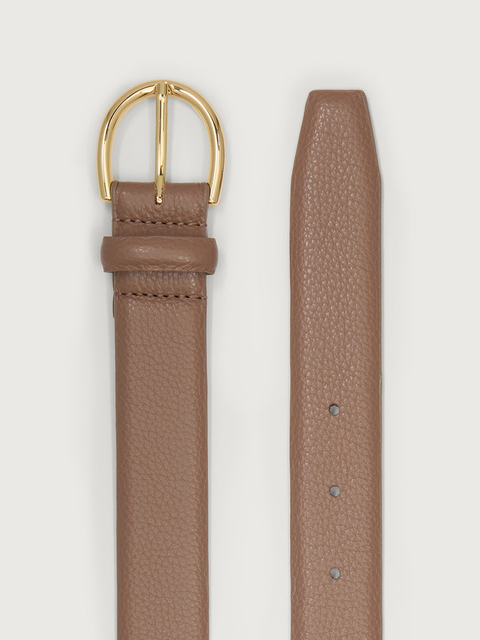 Praline|Product shot of Lenai Leather Belt in praline brown leather with gold-tone buckle, laid flat on white background.