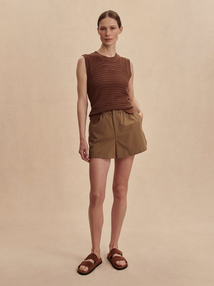 Taupe Stone|Front view of the Varley Nila mid-rise short in taupe stone, showcasing a classic tailored silhouette and mid-rise waist.