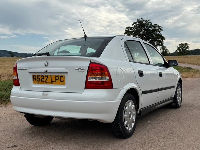 NO LONGER AVAILABLE 1998 Vauxhall Astra Mk4 CD