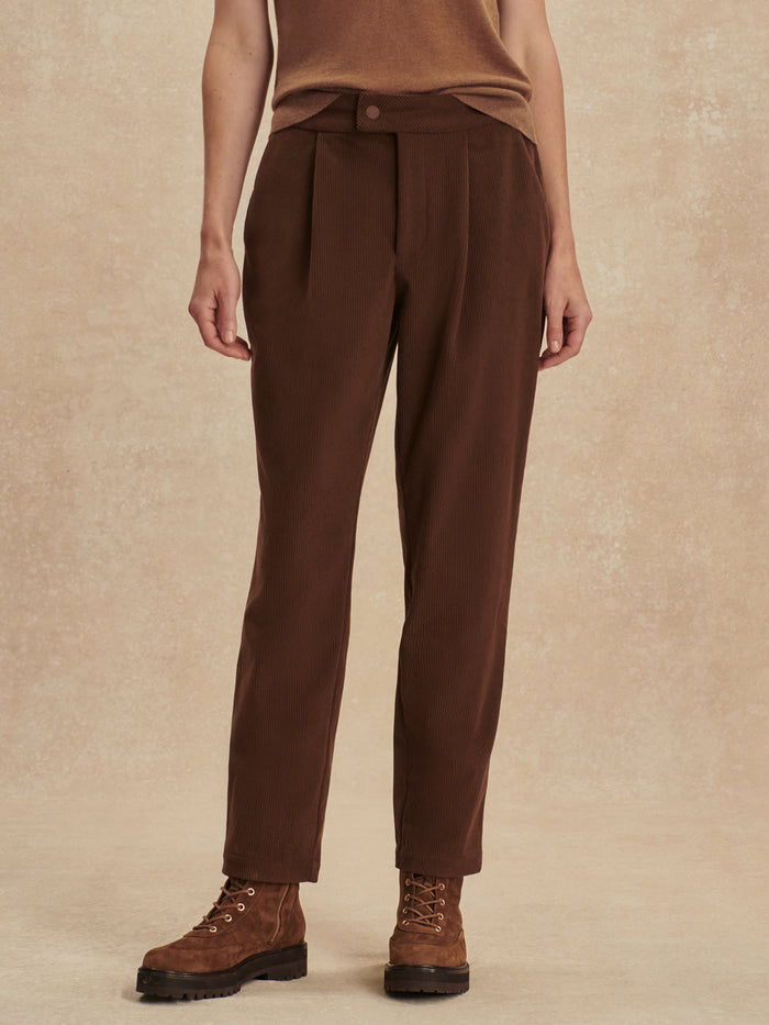 Dark Toffee|NELL REG TAPERED LEG PANT 27 Dark Toffee, full-length shot showing a tapered leg silhouette against a clean backdrop.