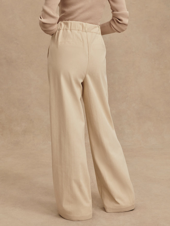 Birch|Front view of Rocio Wide Leg 32 in Birch, full-length wide-leg silhouette.