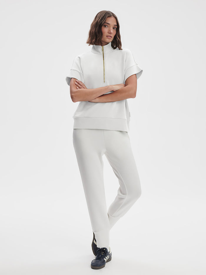 White|Front view of the Varley Ritchie short sleeve sweat in White.