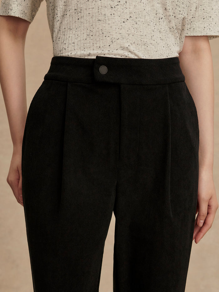 Black|Cohen Reg Tapered Leg 29 Black jeans, front view showing a tapered silhouette and classic five-pocket denim in black.