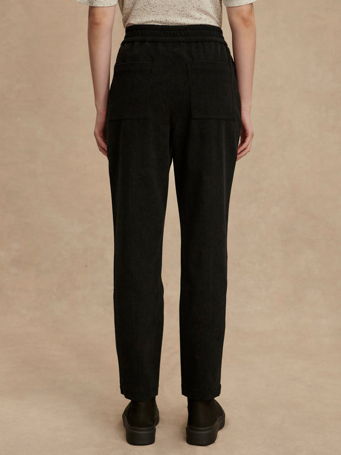 Black|Cohen Regular Tapered Leg 27 Black pants, tapered fit.