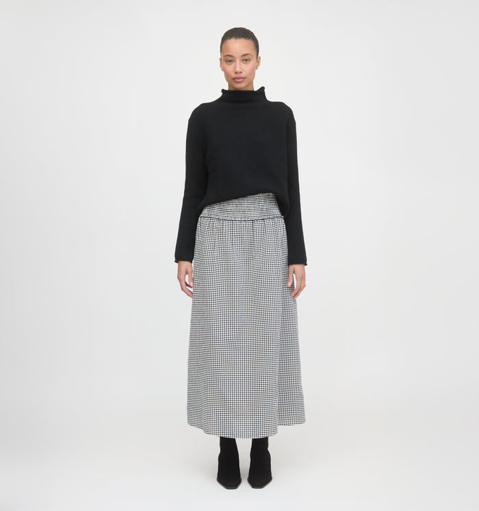 The Delphine Nap Skirt - Black/Sand Gingham