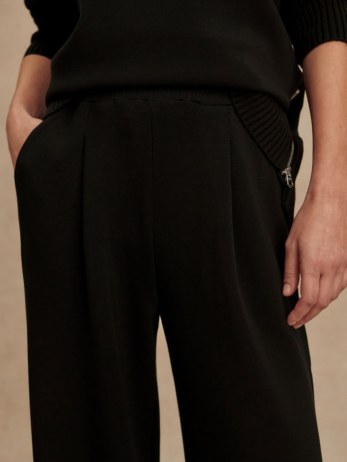 Black|Varley The Extra Wide Leg Pant in Black, size 29.5, full-length with a relaxed wide-leg silhouette.