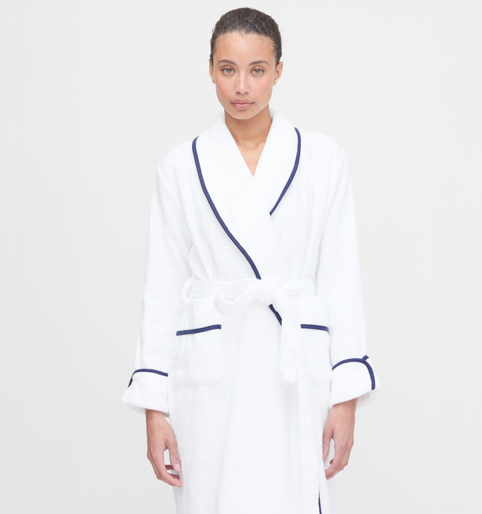 color: White/Navy