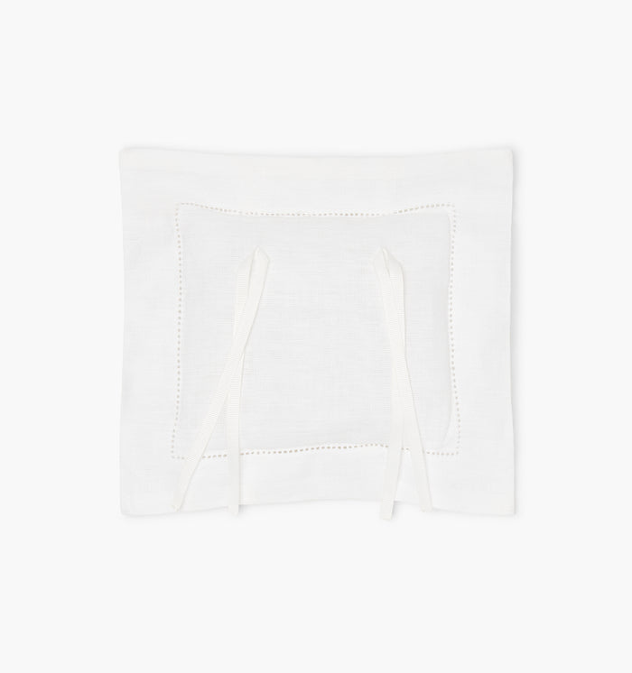 The Ring Pillow color:Pure White