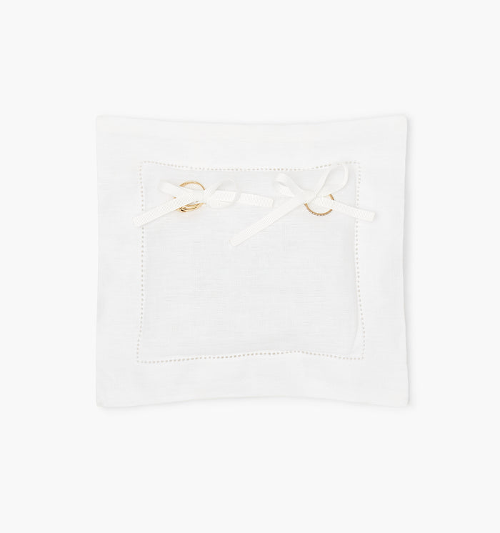 Monogram:pure-white